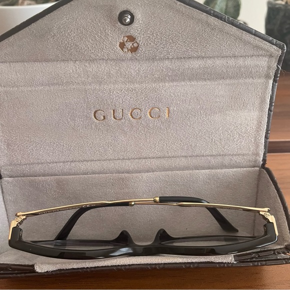 New as✨Authentic Gucci spectacles with case, cloth bag - Made in Italy 💚❤️💚 - Picture 8 of 13